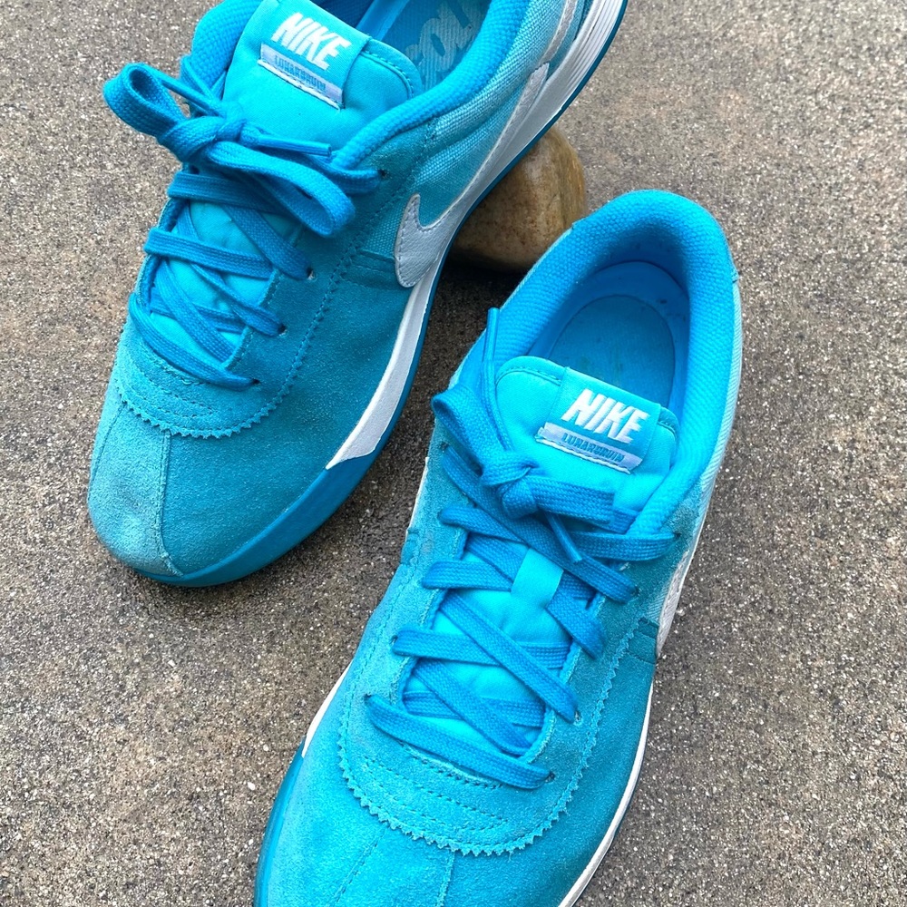 Nike Size 7 Retro Shoe - Picture 10 of 12